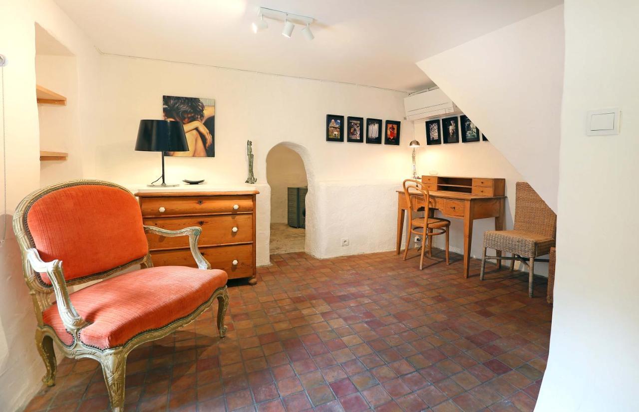 La Petite Maison De Gordes 2 Nuits Minimum Экстерьер фото